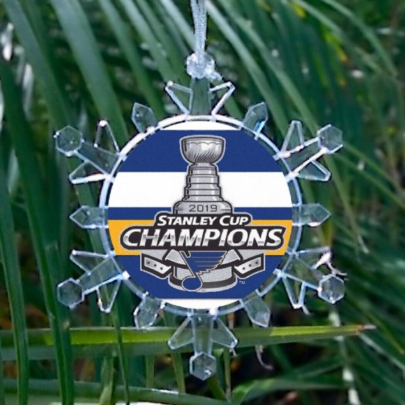 St. Louis Blues Stanley Cup Champs Lit Snowflake Holiday Christmas Tree Ornament - Picture 1 of 2